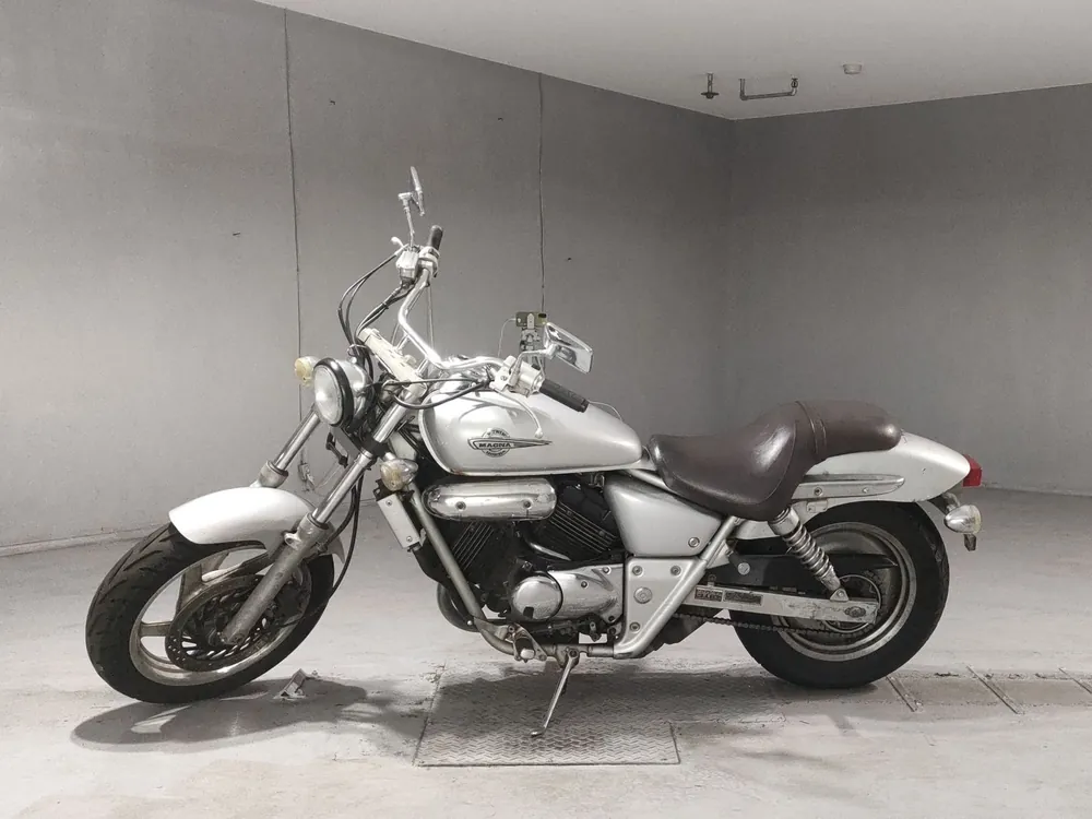 Honda V-Twin Magna 250, серебристый, фото 2