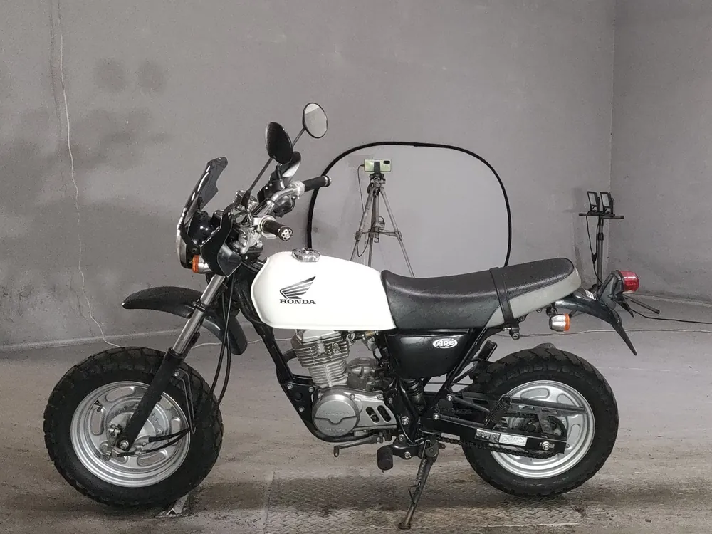 Honda APE 100, белый, фото 2