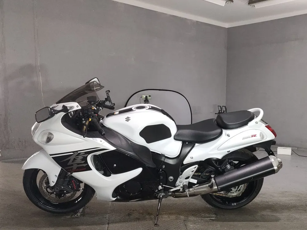 Suzuki GSX1300R Hayabusa 2018, белый, фото 2