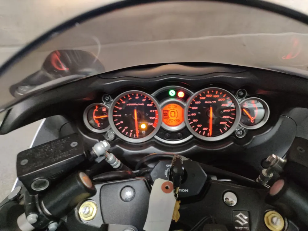 Suzuki GSX1300R Hayabusa 2018, белый, фото 5
