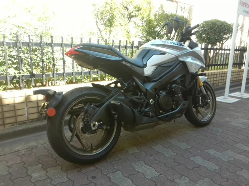Suzuki GSX-S1000GX 2023, серебристый, фото 4