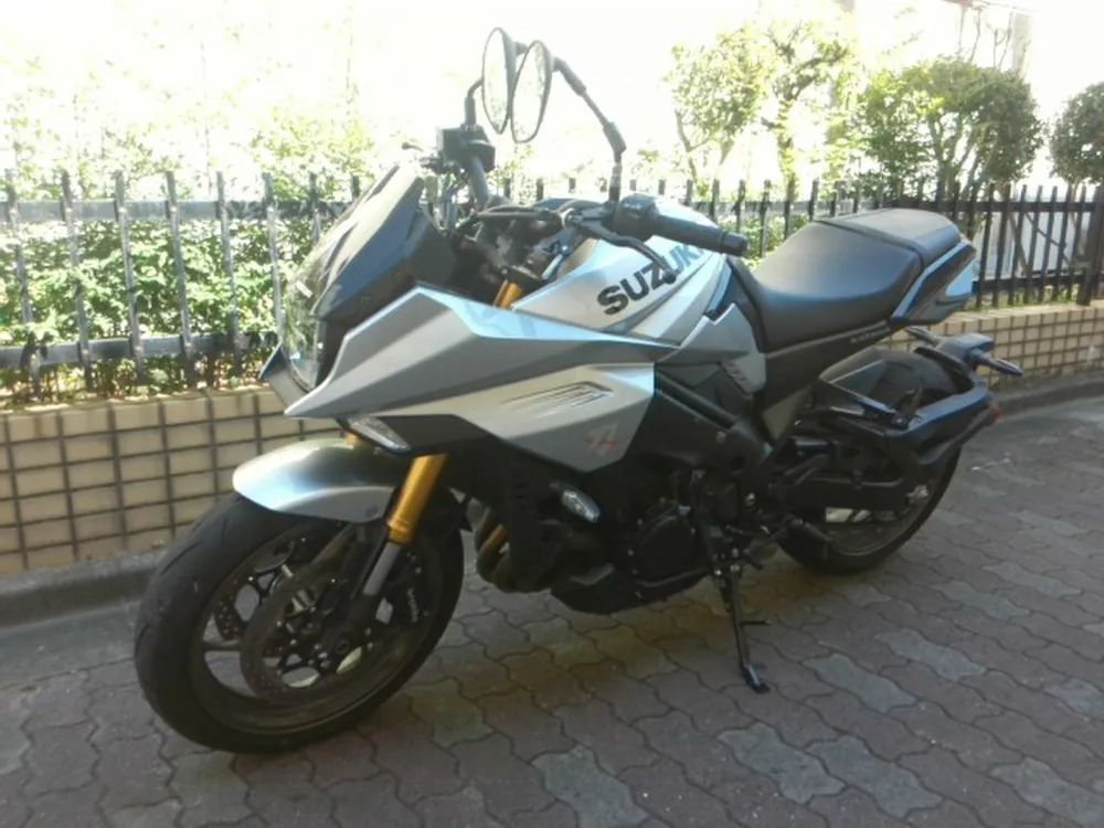 Suzuki GSX-S1000GX 2023, серебристый, фото 5