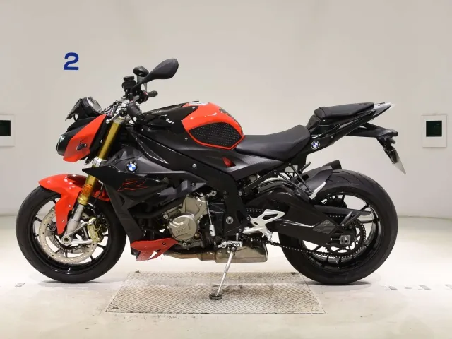 BMW S1000R 2017, red | black, фото 2