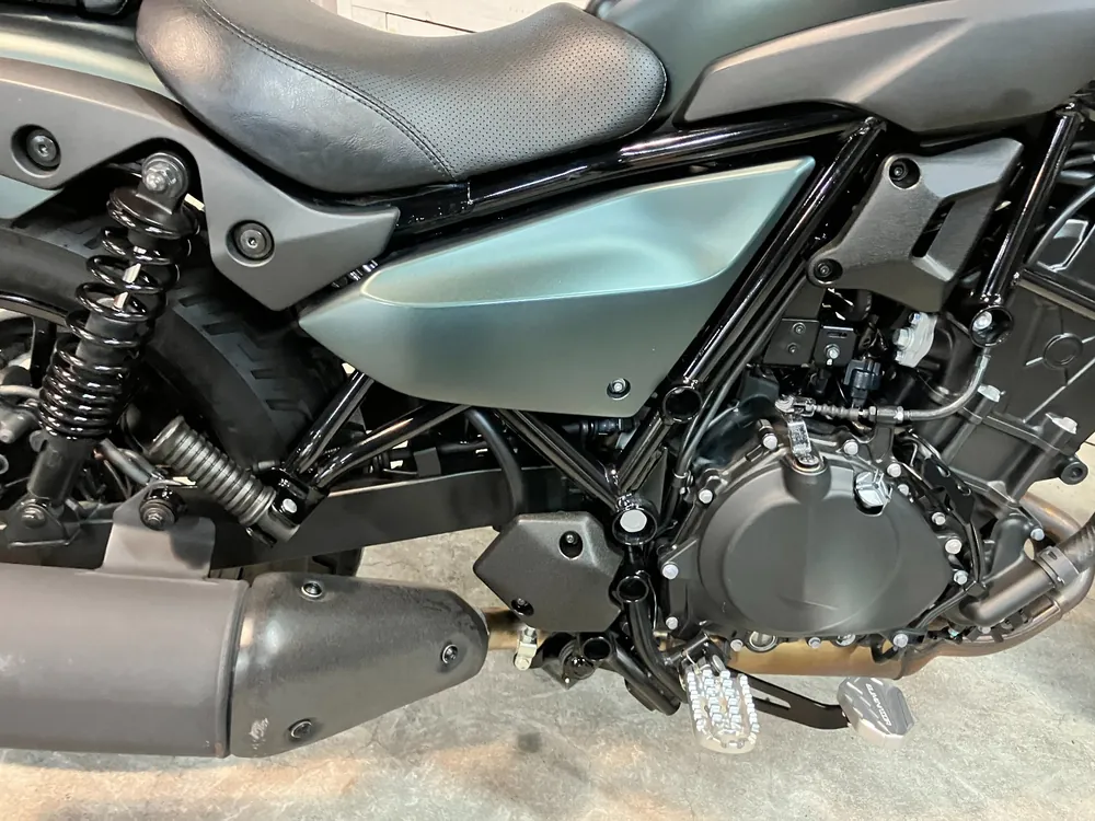Kawasaki Eliminator 400SE 2024, black/green, фото 13