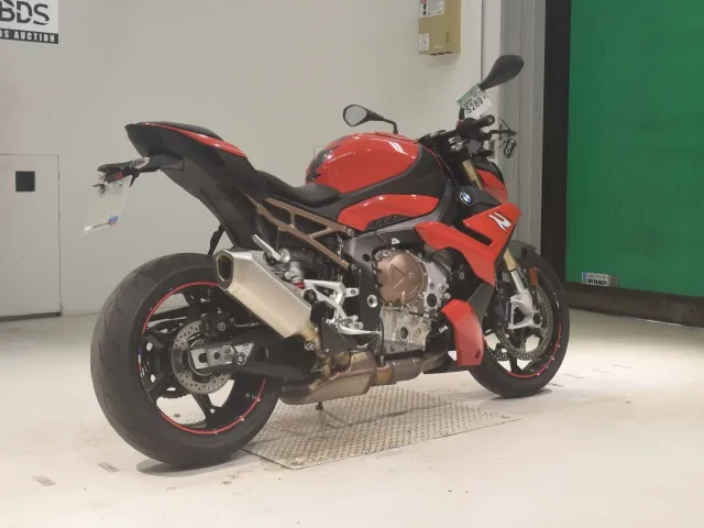BMW S1000R 2021, красный, фото 5