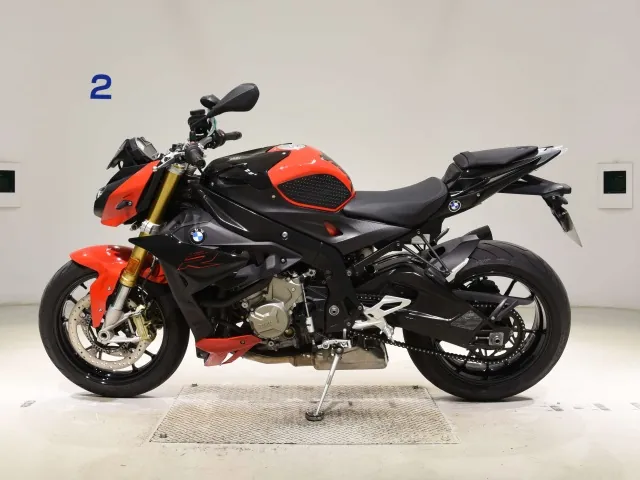 BMW S1000R 2017, red | black, фото 2