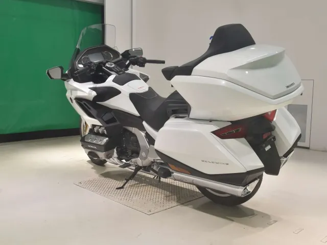 Honda GL1800 2026, белый, фото 6