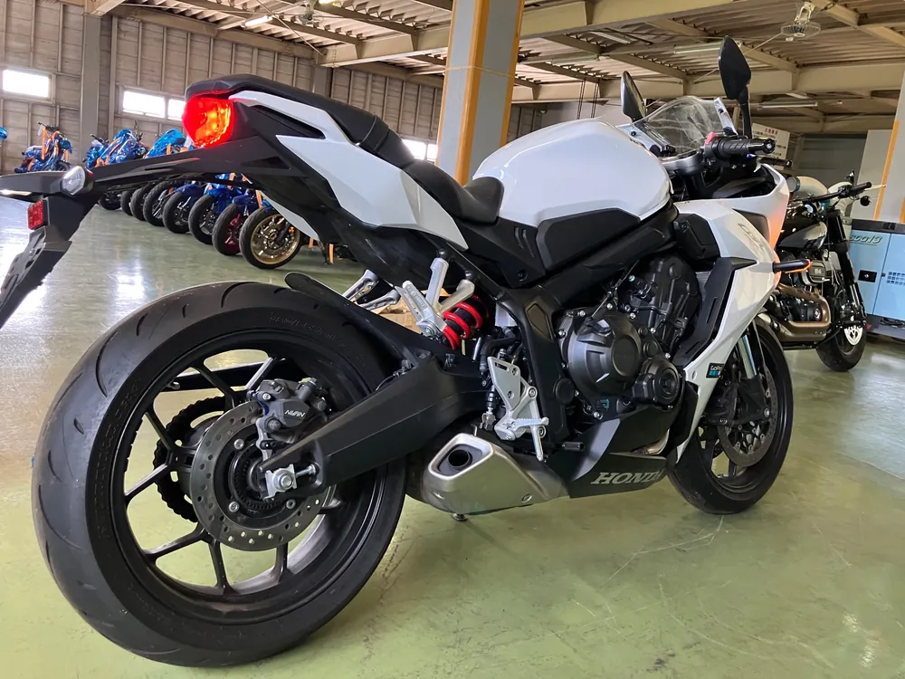 Honda CBR650R 2023, p white, фото 4