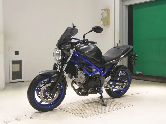 Suzuki SV650 2023, black | blue, фото 4