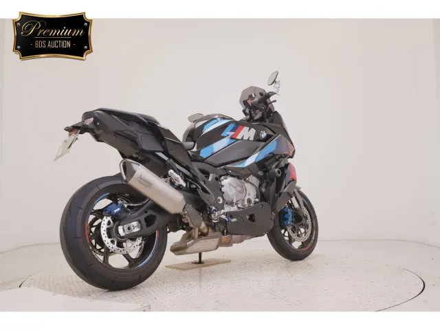 BMW M1000XR 2026, красный, чёрный, фото 5