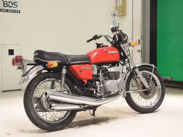 Suzuki GT380 2003, красный, фото 5