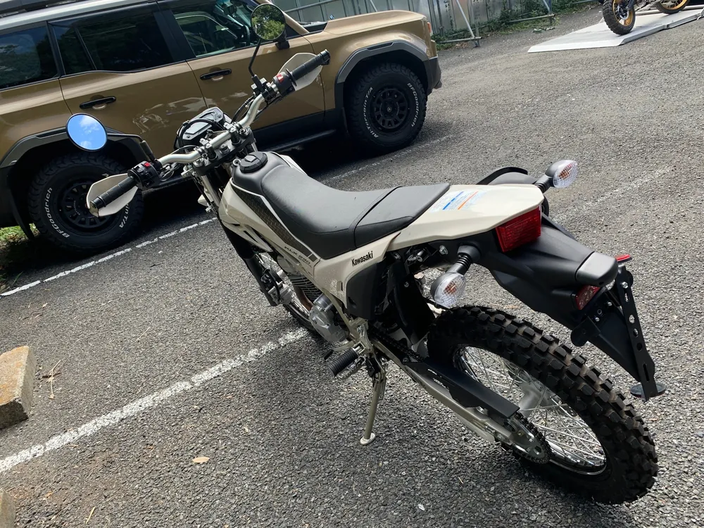 Kawasaki KLX230 Sherpa, айвори, фото 4