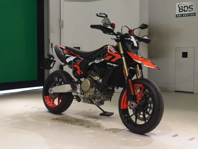 Ducati Hypermotard 698 2025, красный, чёрный, фото 3