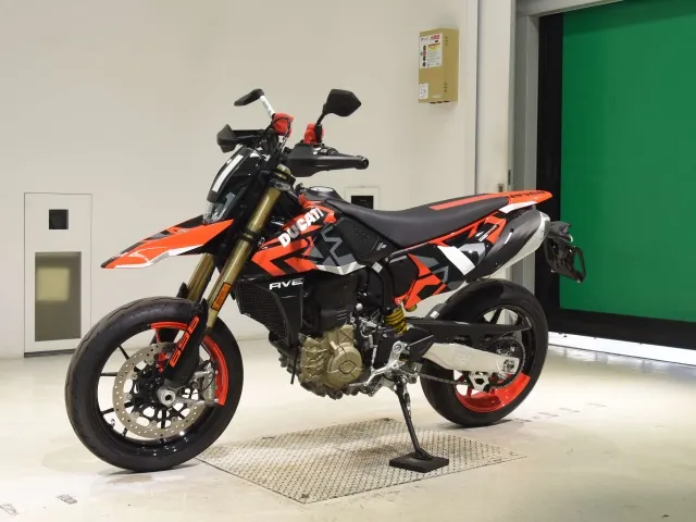 Ducati Hypermotard 698 2025, красный, чёрный, фото 4
