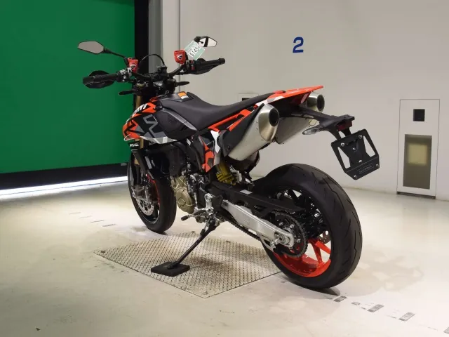 Ducati Hypermotard 698 2025, красный, чёрный, фото 6