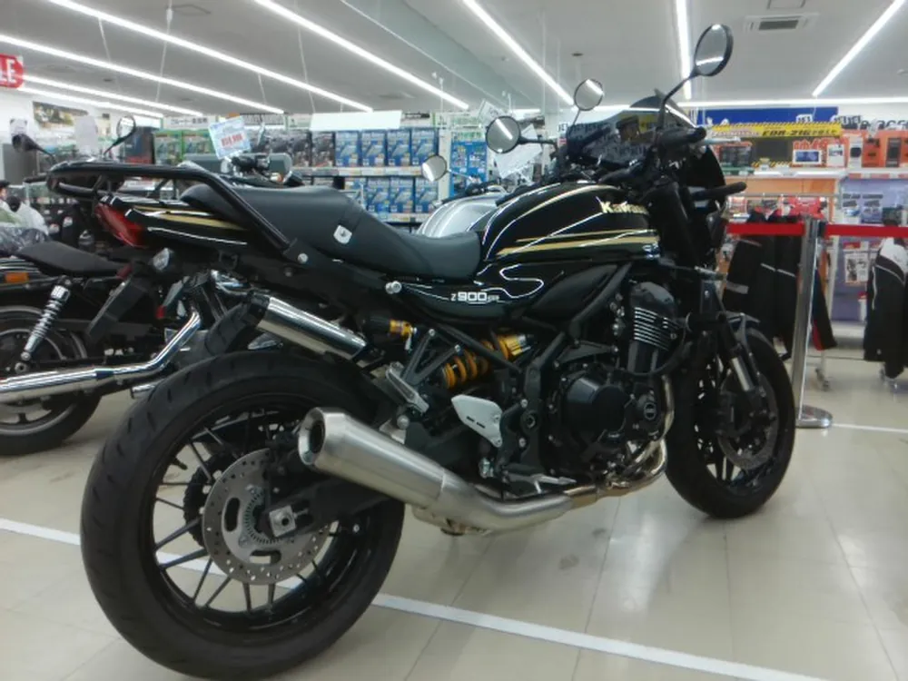 Kawasaki Z900RS 2023, чёрный, фото 5