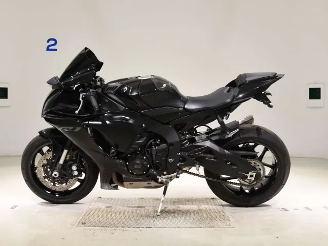 Yamaha YZF-R1M 2022, чёрный, фото 2
