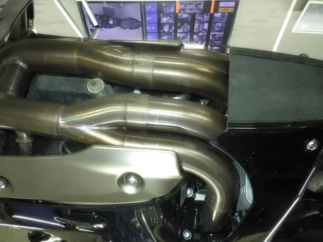 Yamaha YZF-R1M 2022, чёрный, фото 7
