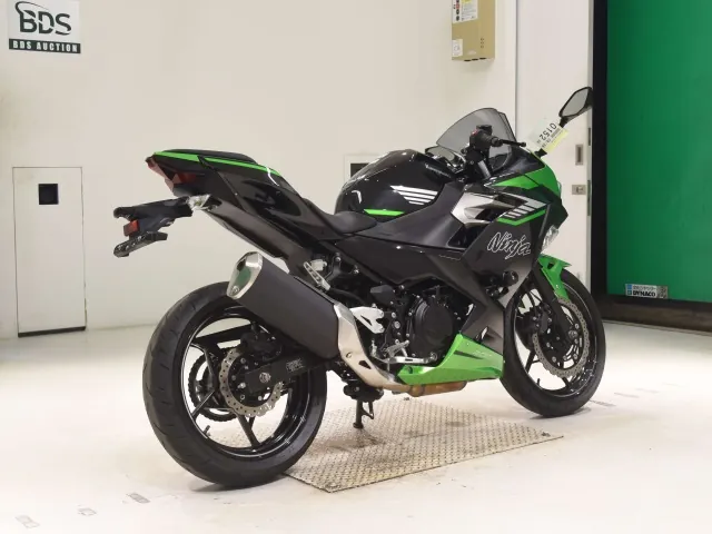 Kawasaki Z400, black | green, фото 5