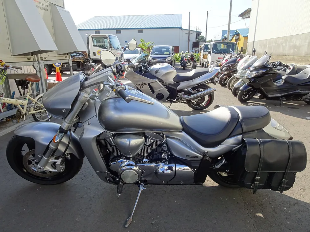 Suzuki Boulevard M109R 2016, серебристый, фото 2
