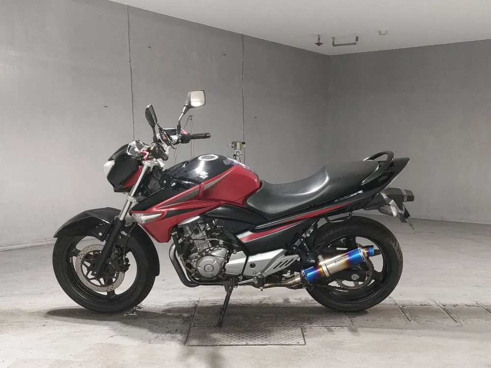 Suzuki GSR250S, чёрный, красный, фото 2