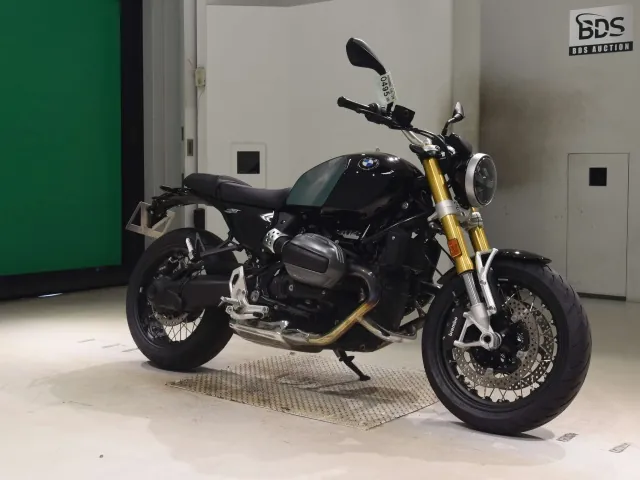 BMW R12nineT 2024, black | silver, фото 3