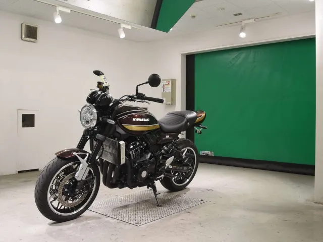 Kawasaki Z900RS 2025, light brown, фото 4