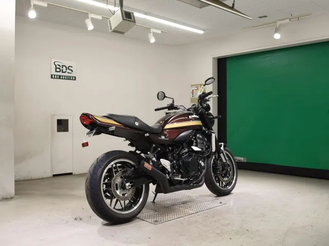 Kawasaki Z900RS 2025, light brown, фото 5