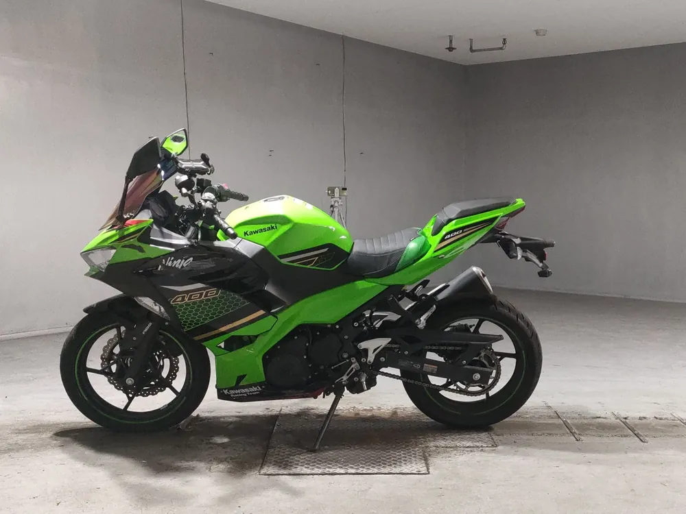 Kawasaki Ninja 400 2020, black / green, фото 2