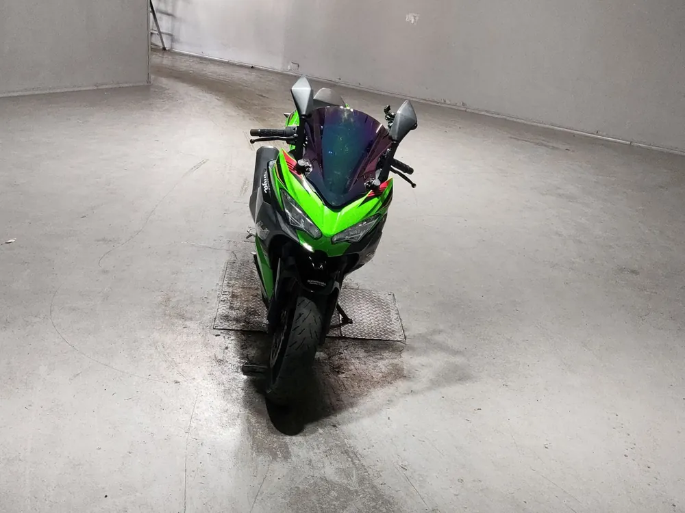 Kawasaki Ninja 400 2020, black / green, фото 3