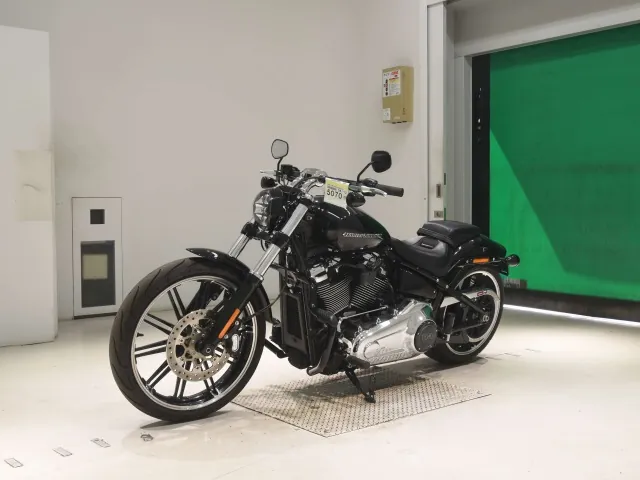 Harley-Davidson FXBRS1870 2022, чёрный, фото 4