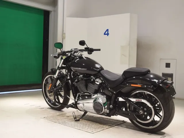 Harley-Davidson FXBRS1870 2022, чёрный, фото 6