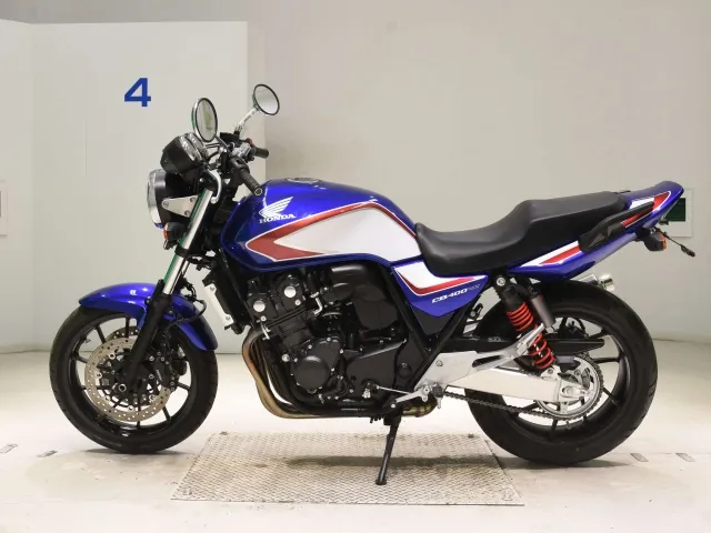 Honda CB400SB 2021, white | red | blue, фото 2