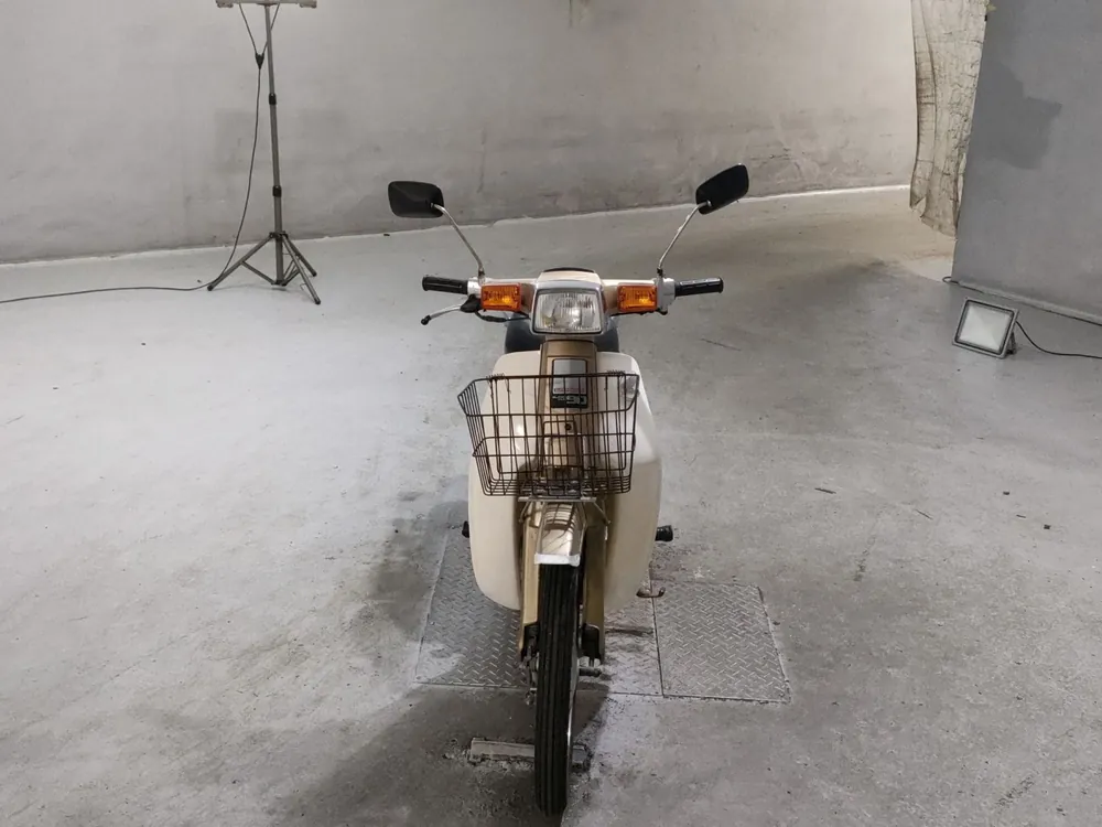 Honda Super Cub, золотистый, фото 3