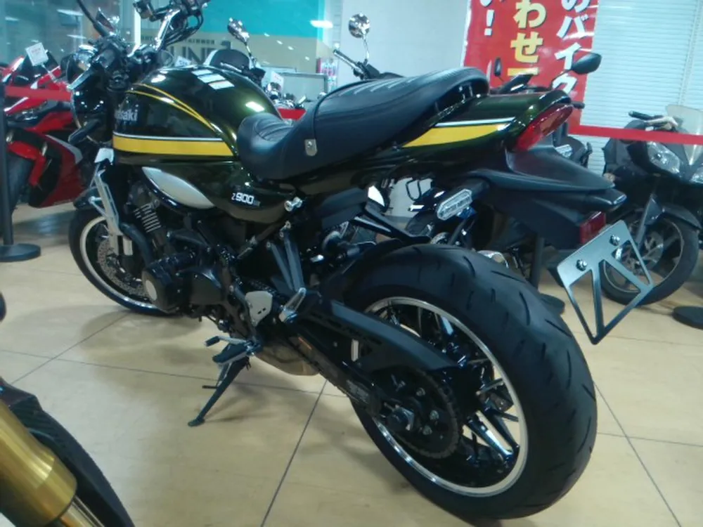 Kawasaki Z900RS 2021, зелёный, фото 5