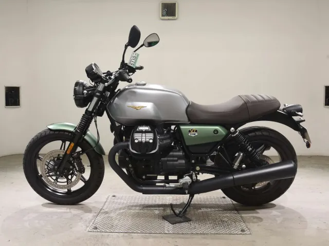 Moto Guzzi GUZZI V7 STONE 2022, matt silver, фото 2