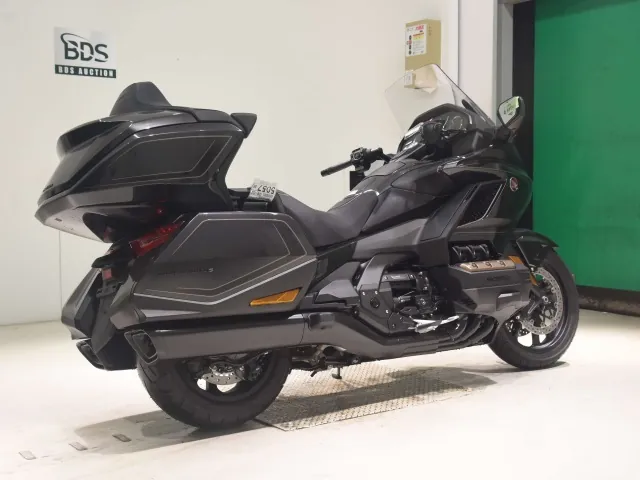 Honda GL1800 2026, black | gunmetal, фото 5