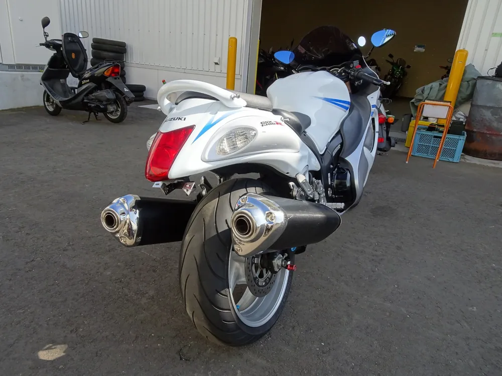 Suzuki GSX1300R 2010, белый, фото 5