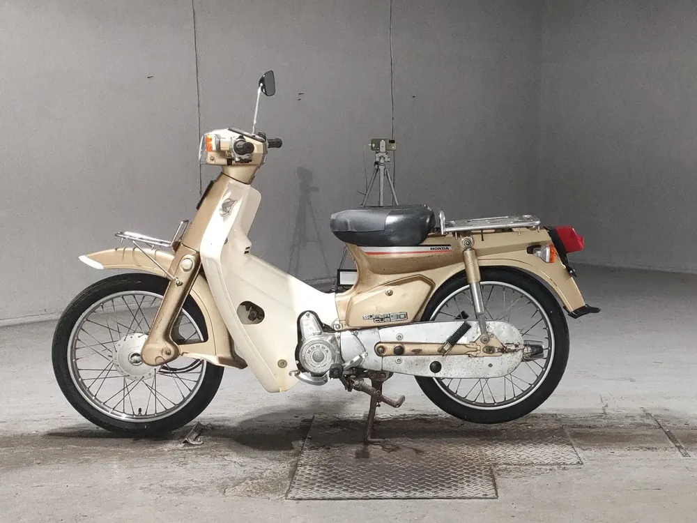 Honda Super Cub, золотистый, фото 2