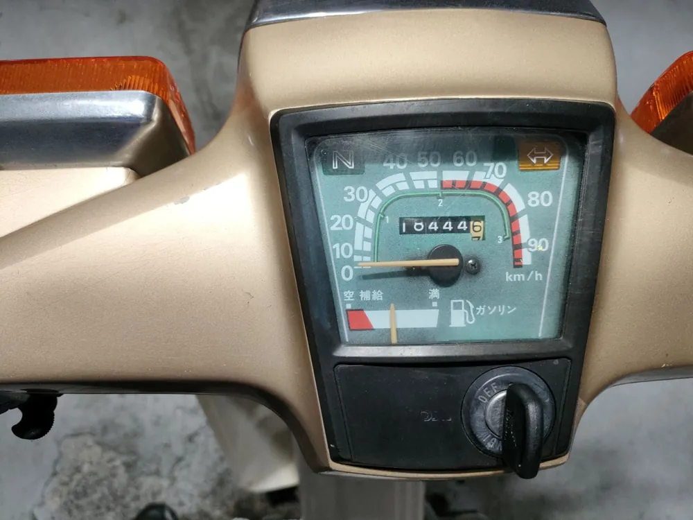 Honda Super Cub, золотистый, фото 5