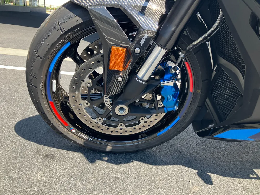 BMW M1000R 2024, чёрный, фото 13