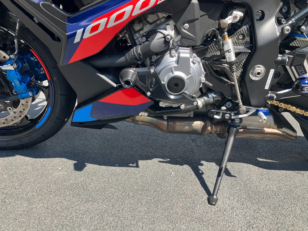 BMW M1000R 2024, чёрный, фото 14