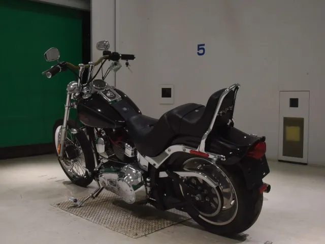 Harley-Davidson FXSTC1580 2006, чёрный, фото 6