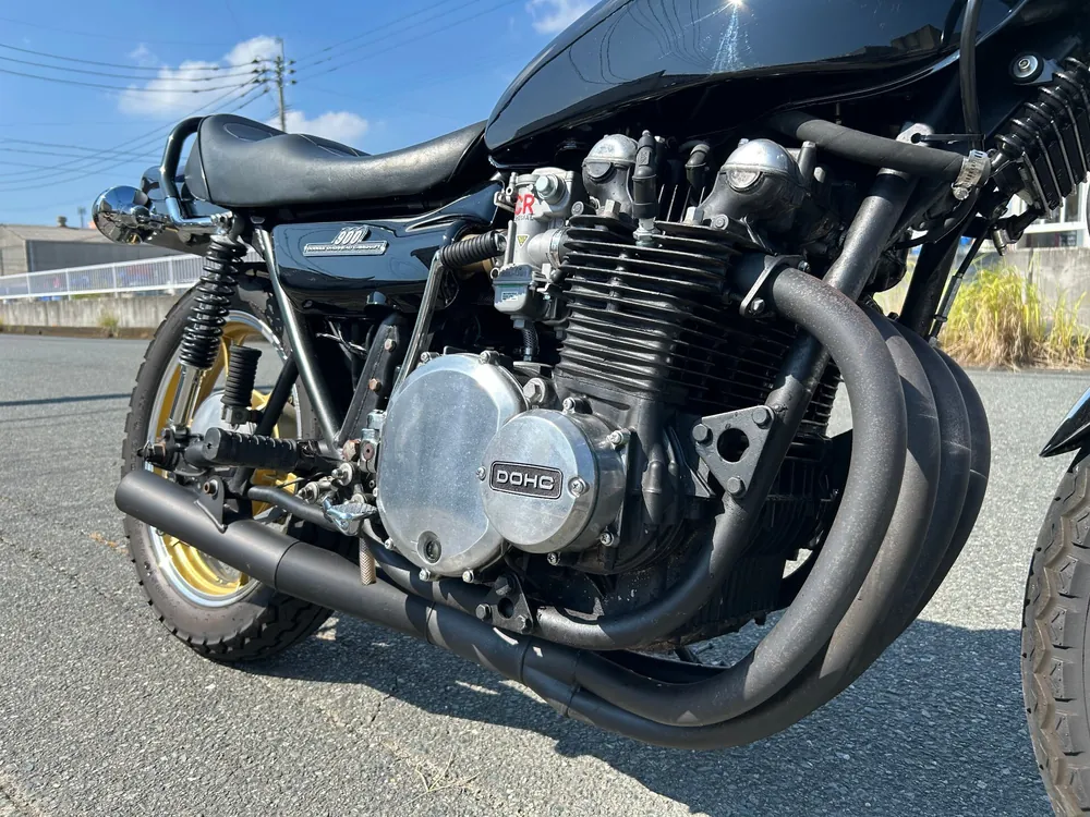 Kawasaki Z900 2025, чёрный, фото 4