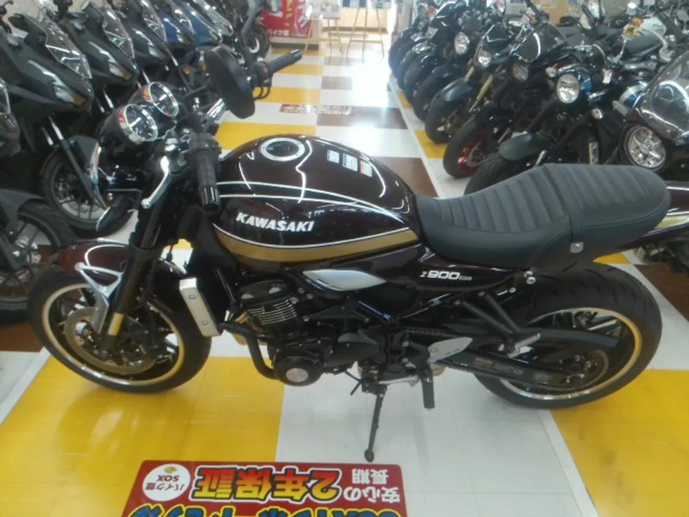Kawasaki Z900RS 2024, black / dark red wine, фото 2