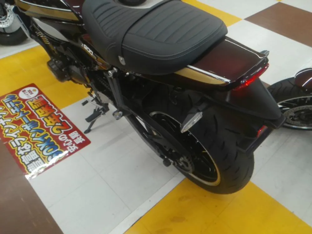 Kawasaki Z900RS 2024, black / dark red wine, фото 5