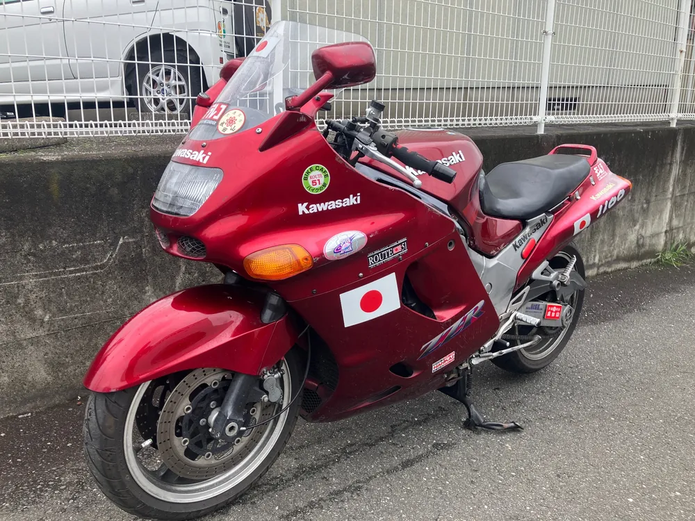 Kawasaki ZZ-R1100 1995, w red, фото 4