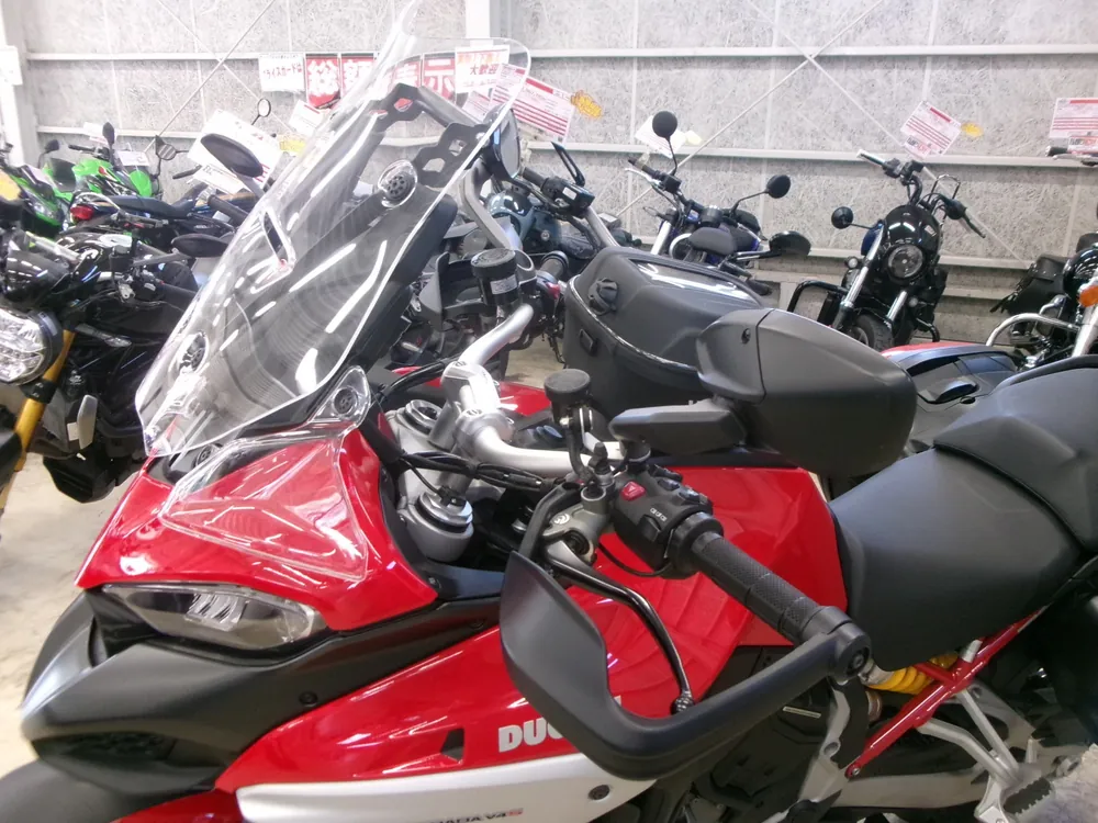 Ducati Multistrada V4S 2023, silver / red, фото 11