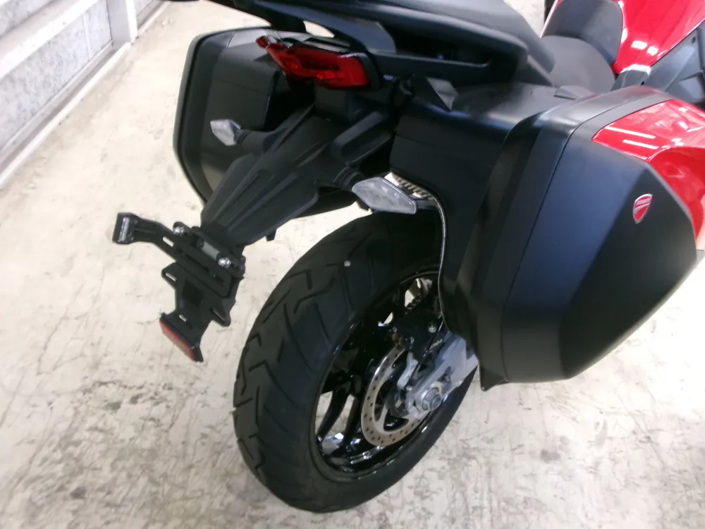 Ducati Multistrada V4S 2023, silver / red, фото 13