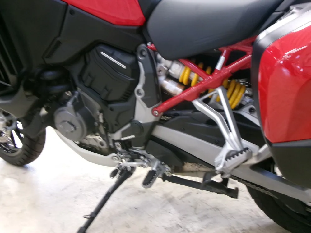 Ducati Multistrada V4S 2023, silver / red, фото 7